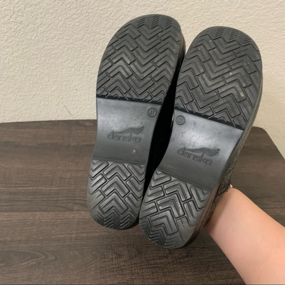 Dansko black leather embossed clogs size 41 - Picture 7 of 10